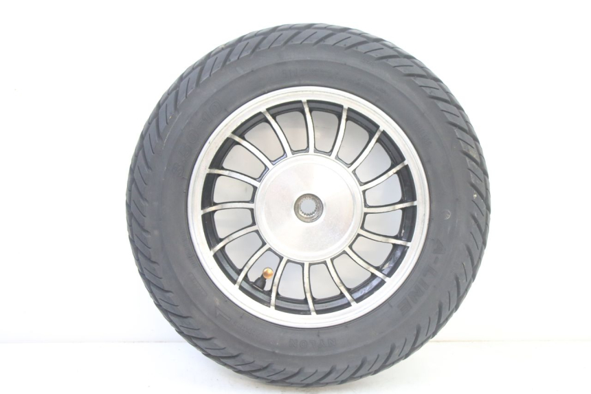 photo de RINDE TRASERA Y NEUMÁTICO VENESI FLY RETRO 4T 50 (2020 - 2025)