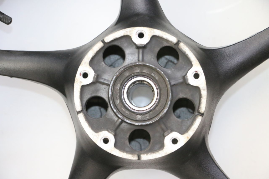 photo de LLANTA TRASERA Y NEUMÁTICO YAMAHA FZ6 FAZER S2 600 (2007 - 2011)