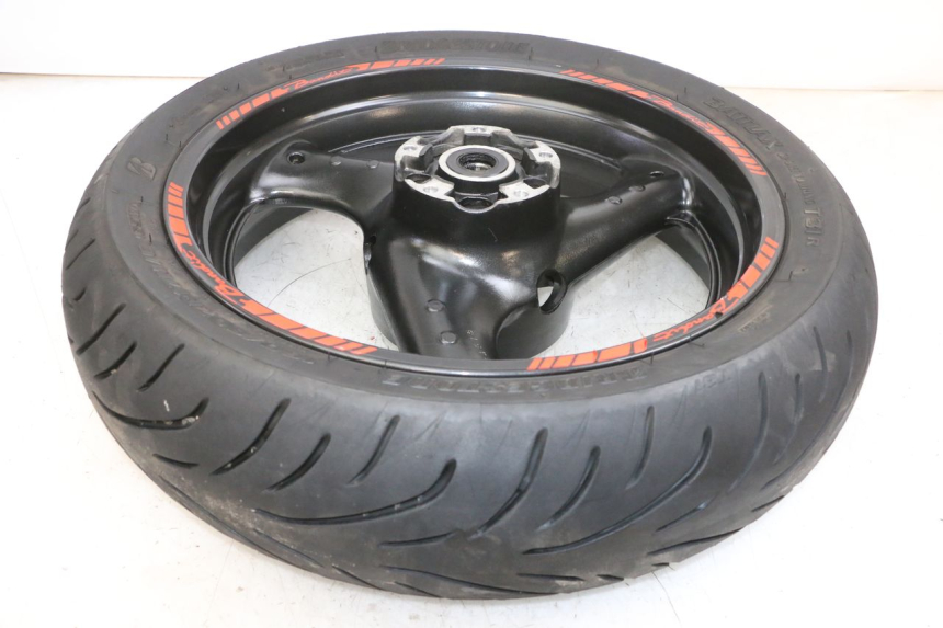 photo de LLANTA TRASERA Y NEUMÁTICO SUZUKI GSF N BANDIT 600 (1996 - 1999) - Marcados y referencias originales
