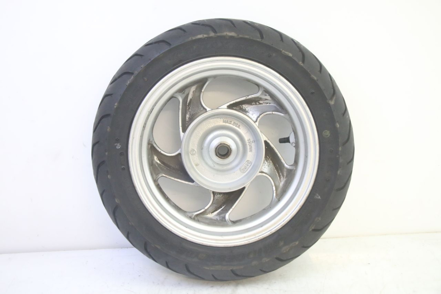 photo de LLANTA TRASERA Y NEUMÁTICO SYM GTS EVO 125 (2009 - 2013) - Otra vista del artículo