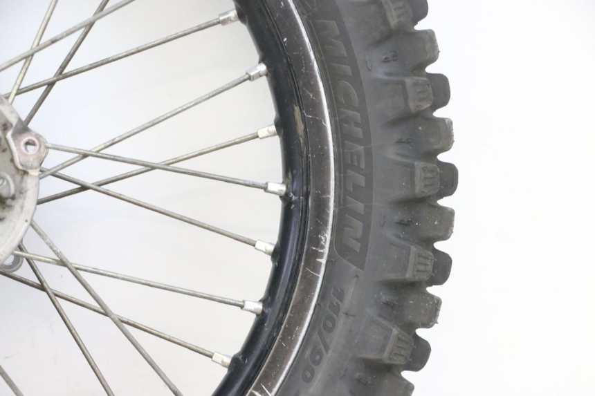 photo de LLANTA TRASERA Y NEUMÁTICO KAWASAKI KXF KX-F 250 (2017 - 2019) - Inspección visual detallada