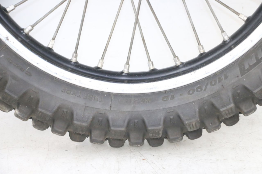 photo de LLANTA TRASERA Y NEUMÁTICO KAWASAKI KXF KX-F 250 (2017 - 2019) - Zoom estado de uso