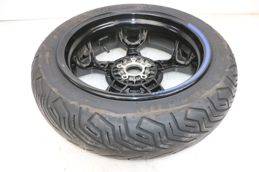 photo de LLANTA TRASERA Y NEUMÁTICO PIAGGIO MP3 500 (2016 - 2018) - Otra perspectiva