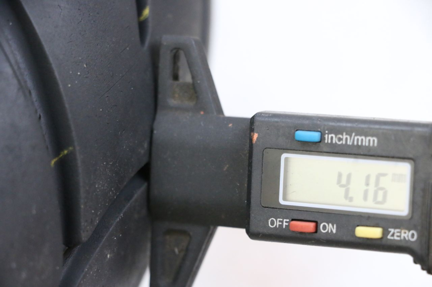 photo de LLANTA TRASERA Y NEUMÁTICO YAMAHA NEO'S CORE 1 (2022 - 2026) - Detalle de la pieza