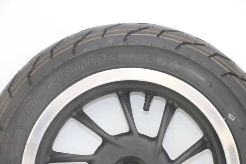 photo de LLANTA TRASERA Y NEUMÁTICO KYMCO LIKE 4T 50 (2019 - 2025) - Inspección visual detallada