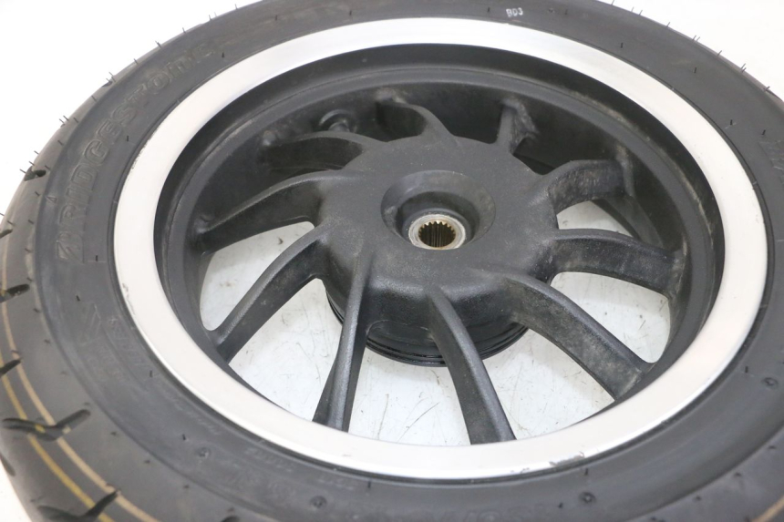 photo de LLANTA TRASERA Y NEUMÁTICO KYMCO LIKE 4T 50 (2019 - 2025) - Recambio usado revisado