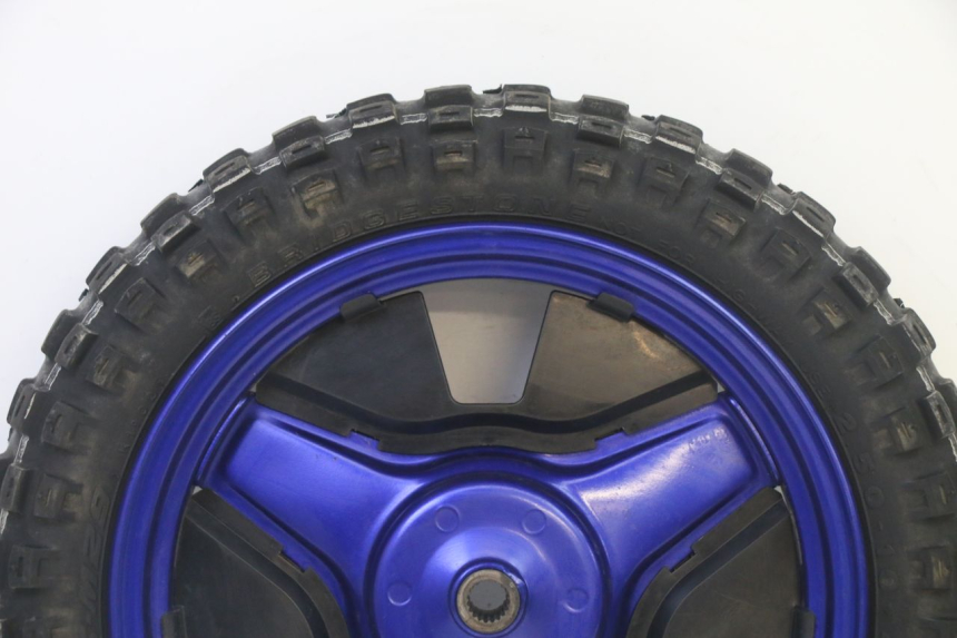 photo de LLANTA TRASERA Y NEUMÁTICO YAMAHA PW 50 (1984 - 2020)