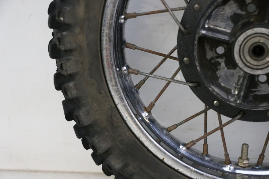 photo de LLANTA TRASERA Y NEUMÁTICO YAMAHA PW 80 (1983 - 2014)