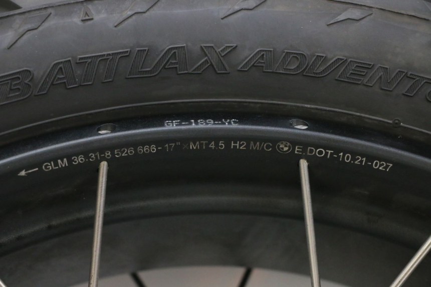 photo de LLANTA TRASERA Y NEUMÁTICO BMW R GS 1250 (2021 - 2024) - Inspección visual detallada