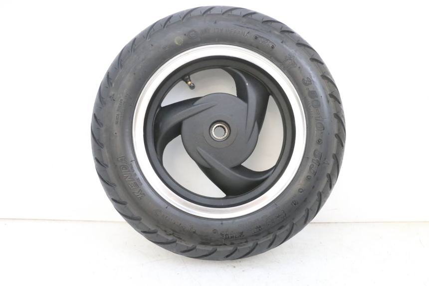 photo de LLANTA TRASERA Y NEUMÁTICO JM MOTORS SANTANA EVO 50 (2024 - 2026) - Vista principal