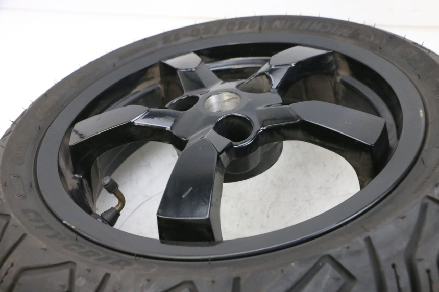 photo de LLANTA TRASERA Y NEUMÁTICO PEUGEOT SATELIS 125 (2013 - 2018) - Detalle de la pieza