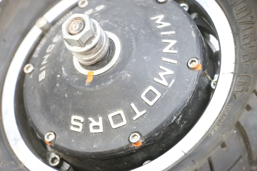 photo de RINCON Y NEUMÁTICO TRASERO DUALTRON VICTOR LIMITED 1