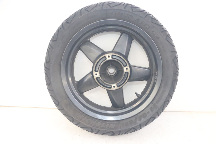 photo de LLANTA TRASERA Y NEUMÁTICO YAMAHA X-MAX XMAX 125 (2010 - 2014)