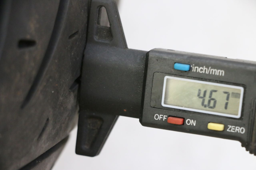 photo de LLANTA TRASERA Y NEUMÁTICO YAMAHA XJ6 ABS 600 (2008 - 2016)