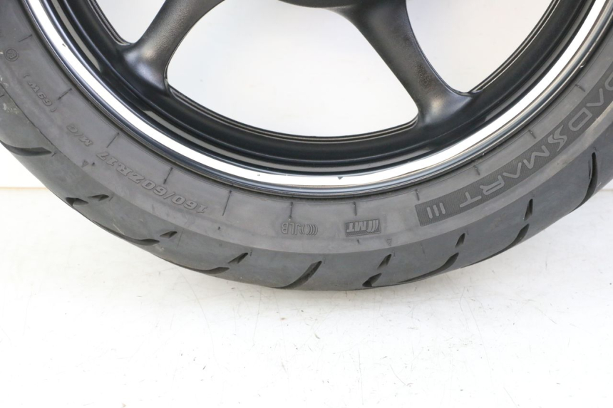 photo de LLANTA TRASERA Y NEUMÁTICO YAMAHA XJ6 ABS 600 (2008 - 2016)