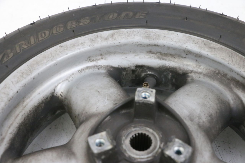 photo de LLANTA TRASERA Y NEUMÁTICO YAMAHA YP MAJESTY 125 (2002 - 2006) - Recambio usado revisado