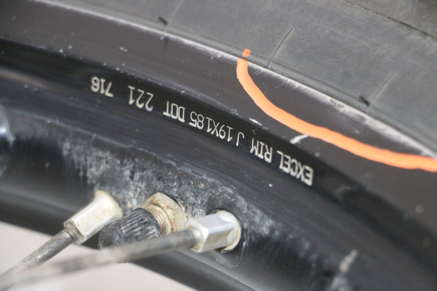 photo de LLANTA TRASERA Y NEUMÁTICO YAMAHA YZ-F YZF 250 (2014 - 2018)