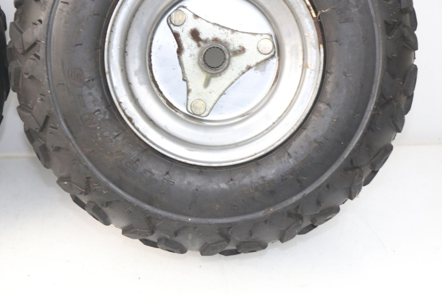 photo de LLANTA TRASERA CHINESE QUAD ATV ENFANT 125 - Vista general del producto