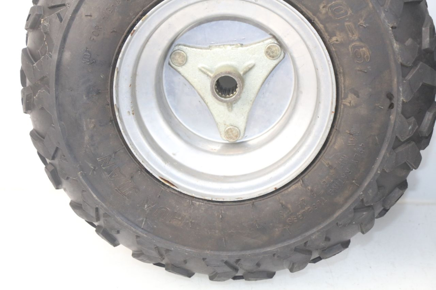 photo de LLANTA TRASERA CHINESE QUAD ATV ENFANT 125 - Detalles de los puntos de fijación