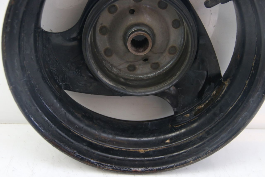 photo de LLANTA TRASERA PGO BIG MAX 50 (2001 - 2009) - Detalles de los puntos de fijación