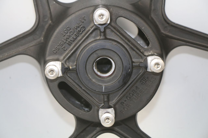 photo de LLANTA TRASERA KAWASAKI Z ABS 750 (2007 - 2013)