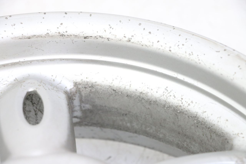 photo de LLANTA TRASERA YAMAHA NEOS NEO'S 4T 50 (2008 - 2016) - Primer plano de alta resolución