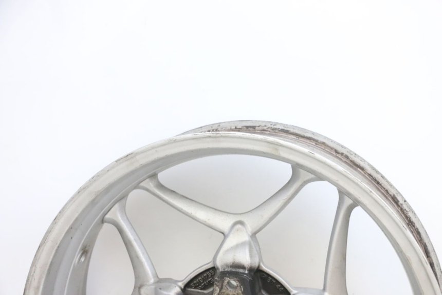 photo de LLANTA TRASERA BMW R RT ABS 1200 (2010 - 2014) - Primer plano de alta resolución