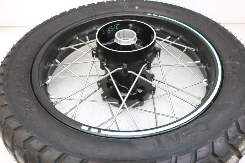 photo de LLANTA TRASERA ROYAL ENFIELD SCRAM 411 (2022 - 2024)