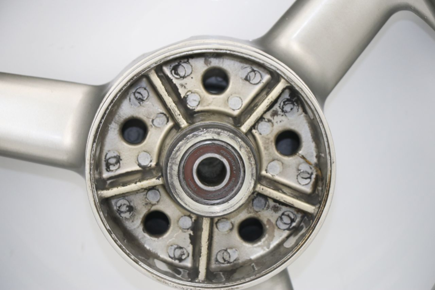 photo de LLANTA TRASERA TRIUMPH SPRINT RS 955 (2000 - 2001)