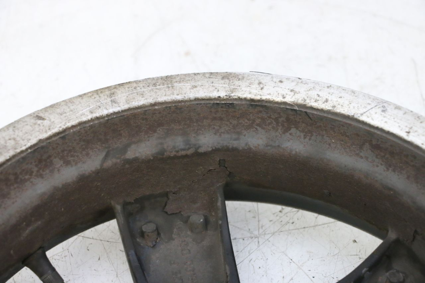 photo de LLANTA TRASERA PIAGGIO VESPA GTS SUPER IE 125 (2009 - 2016) - Zoom sobre los componentes