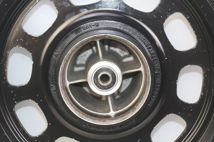 photo de LLANTA TRASERA DAELIM VL DAYSTAR 125 (2000 - 2011)