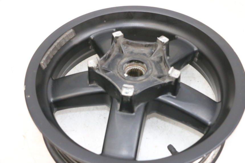 photo de LLANTA TRASERA PIAGGIO XEVO - X EVO 125 (2007 - 2016) - Primer plano de alta resolución