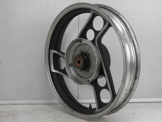 photo de LLANTA TRASERA YAMAHA XJ F 900 (1983 - 1994)