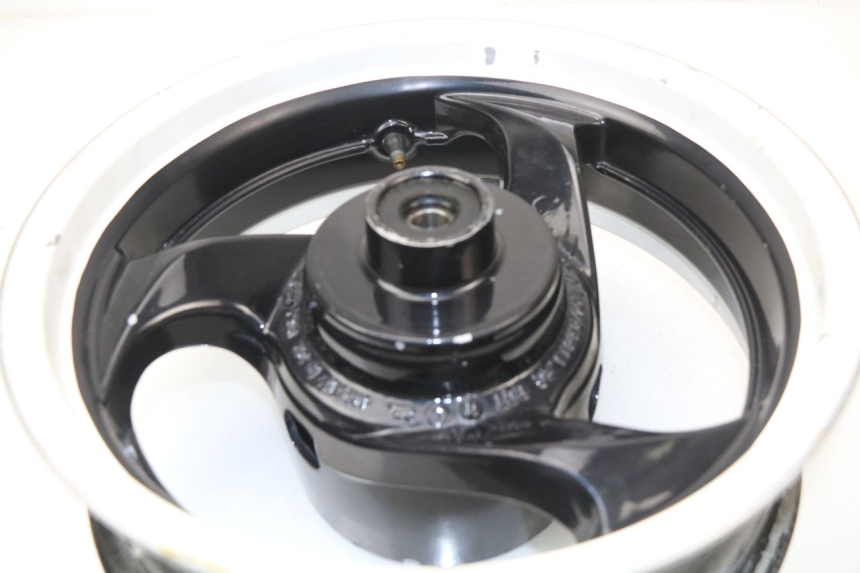 photo de LLANTA TRASERA YAMAHA XP T-MAX TMAX ABS 500 (2000 - 2003)