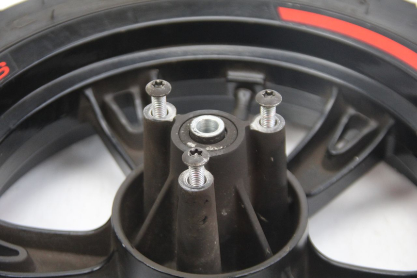 photo de LLANTA DELANTERA PEUGEOT KISBEE 4T 50 (2018 - 2022)