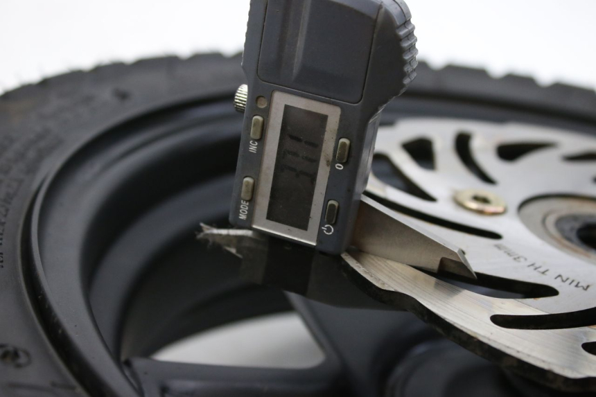 photo de LLANTA DELANTERA KEEWAY RY6 2T 50 (2011 - 2019)