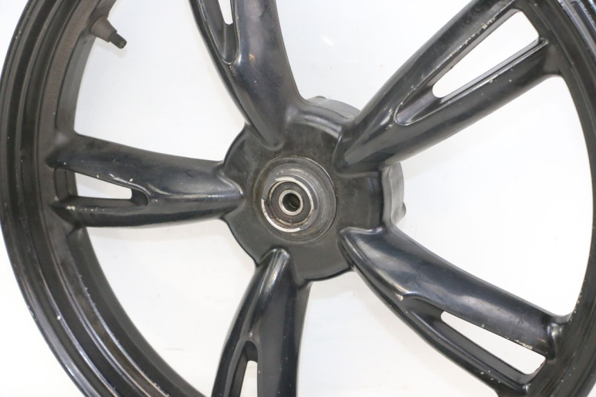 photo de LLANTA DELANTERA  PEUGEOT TWEET PRO CARGO 50 (2018 - 2020) - Detalles de los puntos de fijación