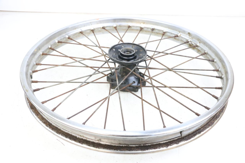 photo de LLANTA DELANTERA  YAMAHA DTLC 125 (1982 - 1987)