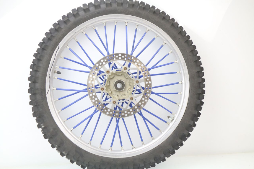 photo de LLANTA DELANTERA  YAMAHA YZ 125 (1998 - 2005) - Primer plano de alta resolución