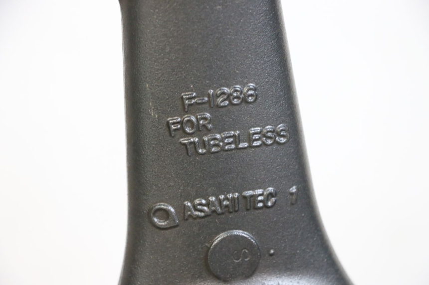 photo de LLANTA DELANTERA  KAWASAKI ZR 7 750 (1999 - 2001) - Otra perspectiva