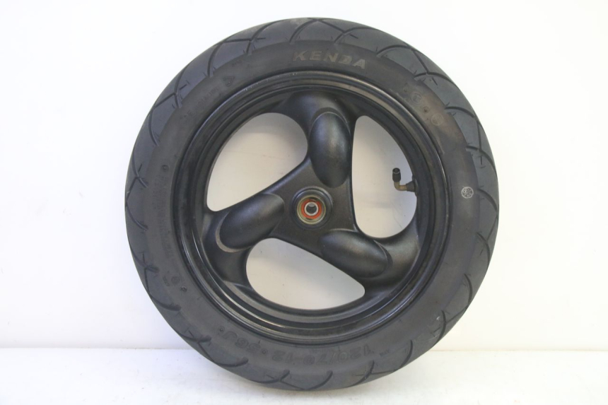 photo de LLANTA DELANTERA Y NEUMÁTICO KYMCO AGILITY 4T 50 (2018 - 2022) - Vista principal