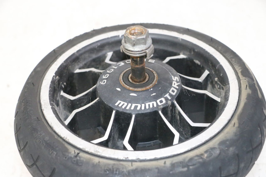 photo de RINDE DELANTERA Y NEUMÁTICO DUALTRON AMINIA 1