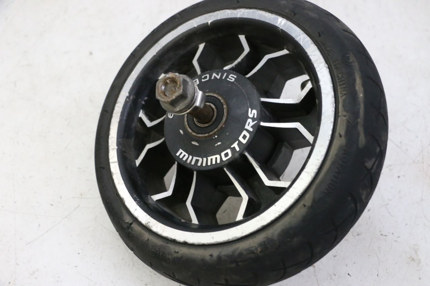 photo de RINDE DELANTERA Y NEUMÁTICO DUALTRON AMINIA 1