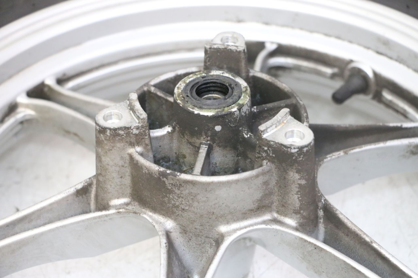 photo de LLANTA DELANTERA Y NEUMÁTICO SUZUKI BURGMAN 125 (2007 - 2014)