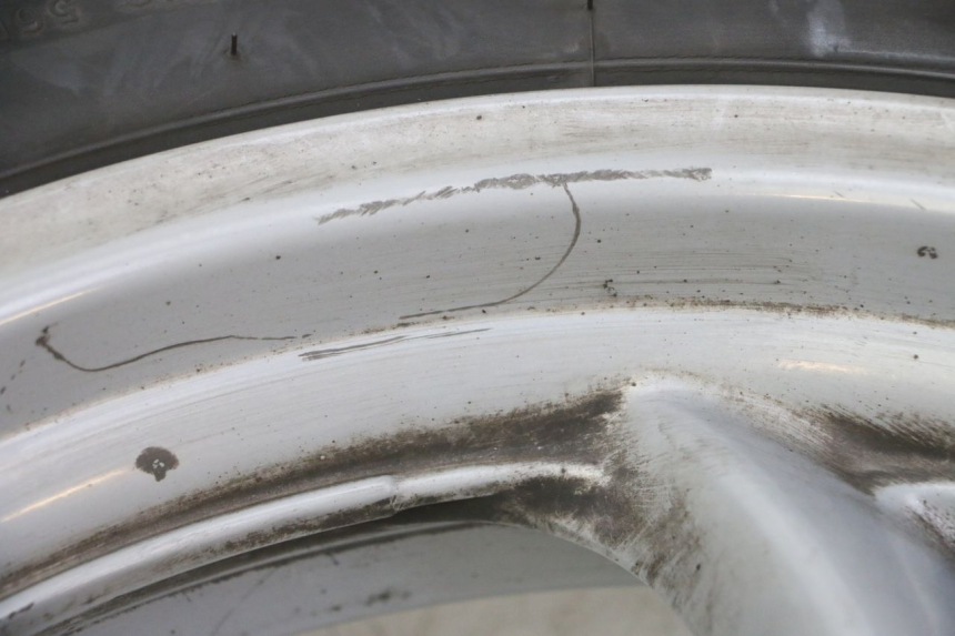 photo de LLANTA DELANTERA Y NEUMÁTICO HONDA FES S-WING SWING ABS 125 (2007 - 2015)