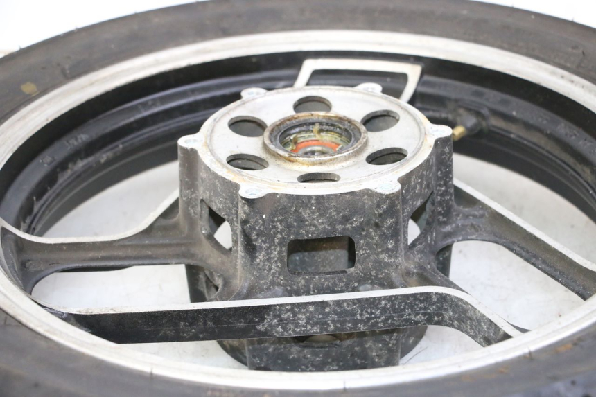 photo de LLANTA DELANTERA Y NEUMÁTICO YAMAHA FJ 36Y 1100 (1984 - 1985)