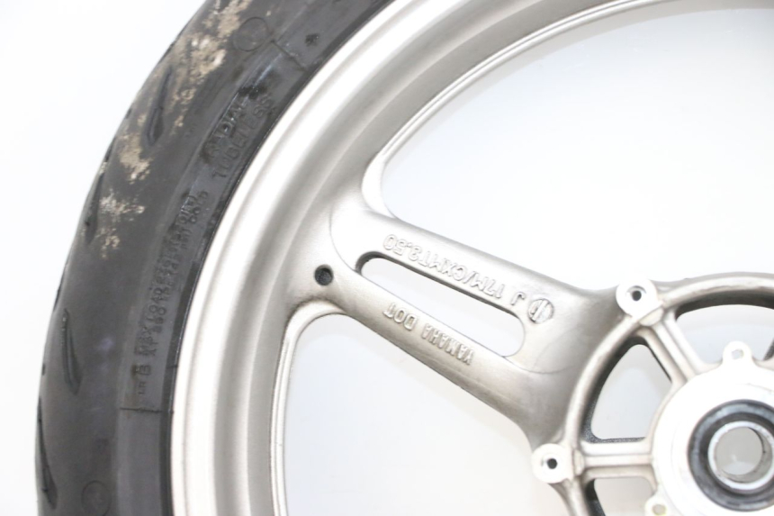 photo de LLANTA DELANTERA Y NEUMÁTICO YAMAHA FJR ABS 1300 (2006 - 2012) - Zoom sobre los componentes