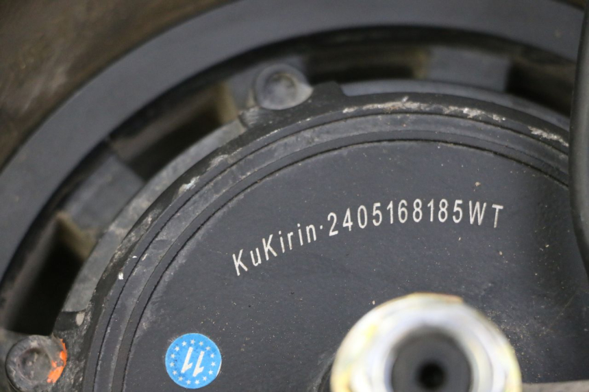 photo de LLANTA DELANTERA Y NEUMÁTICO KUKIRIN G2 MASTER 1