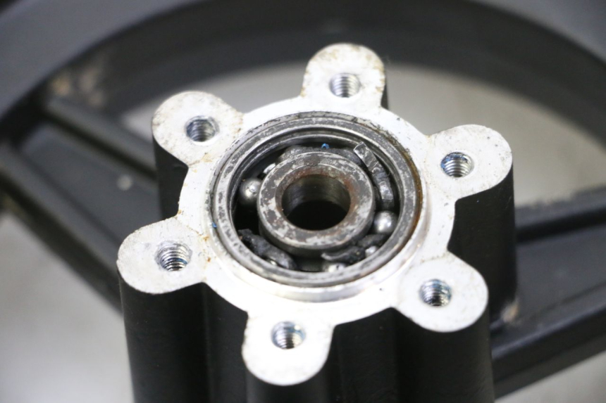 photo de LLANTA DELANTERA Y NEUMÁTICO HITWAY H5 1