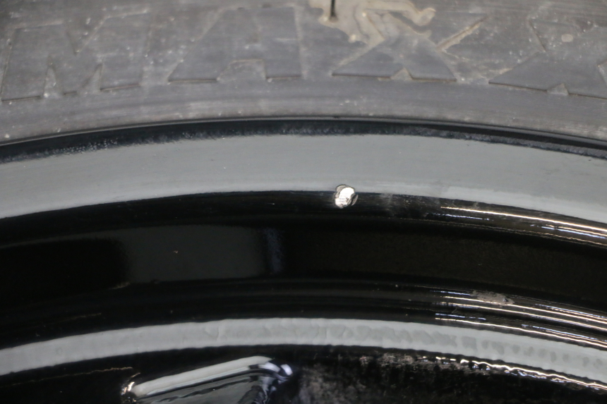 photo de LLANTA DELANTERA Y NEUMÁTICO SYM JOYMAX 125 (2010 - 2017)